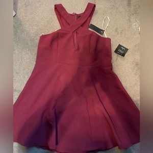 NWT: Lulus maroon cross neck dress:XL